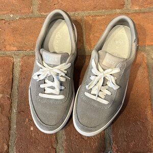 Kizik Prague hands free sneakers